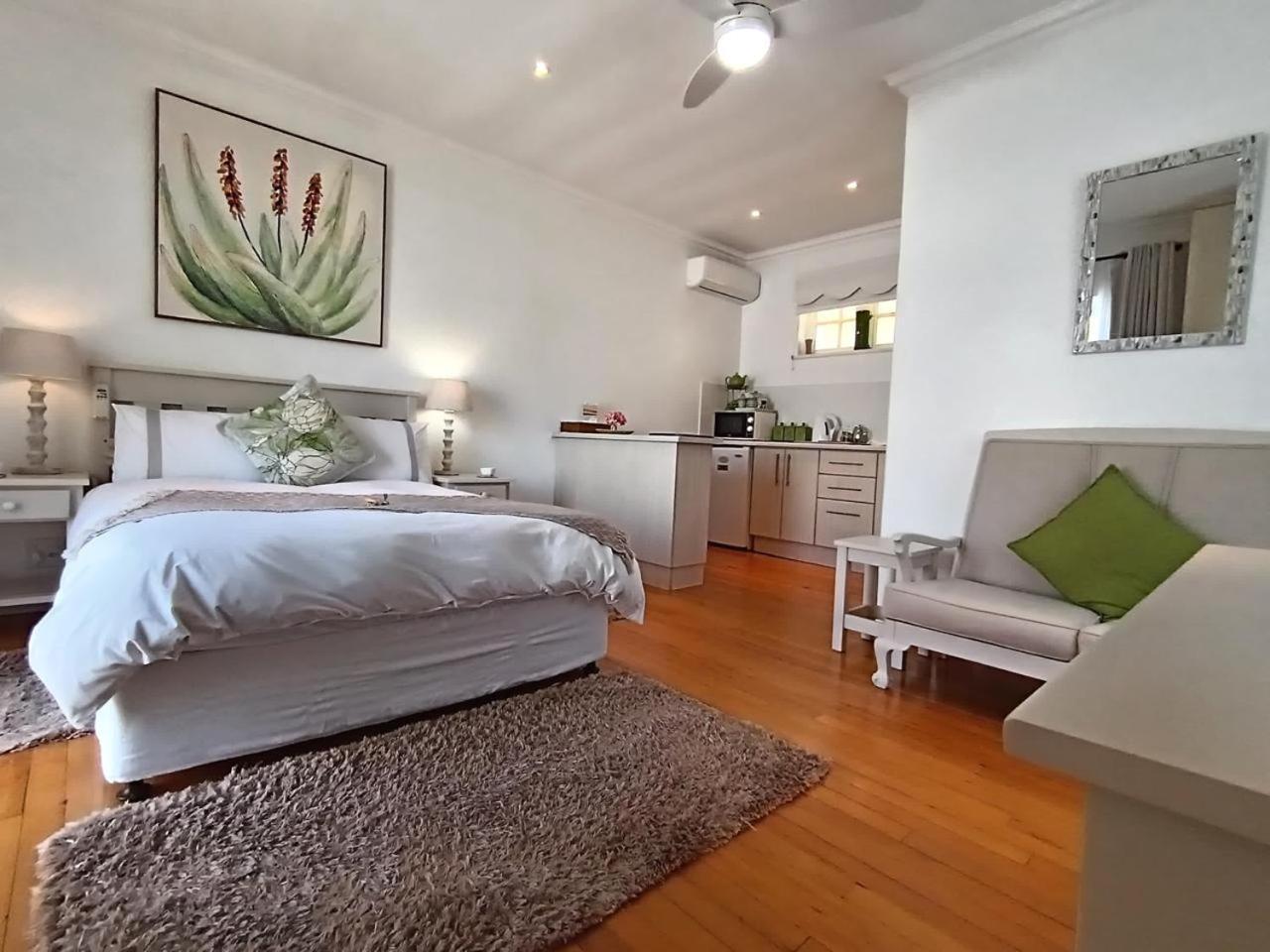 On The Bay Bed and Breakfast Port Elizabeth Buitenkant foto