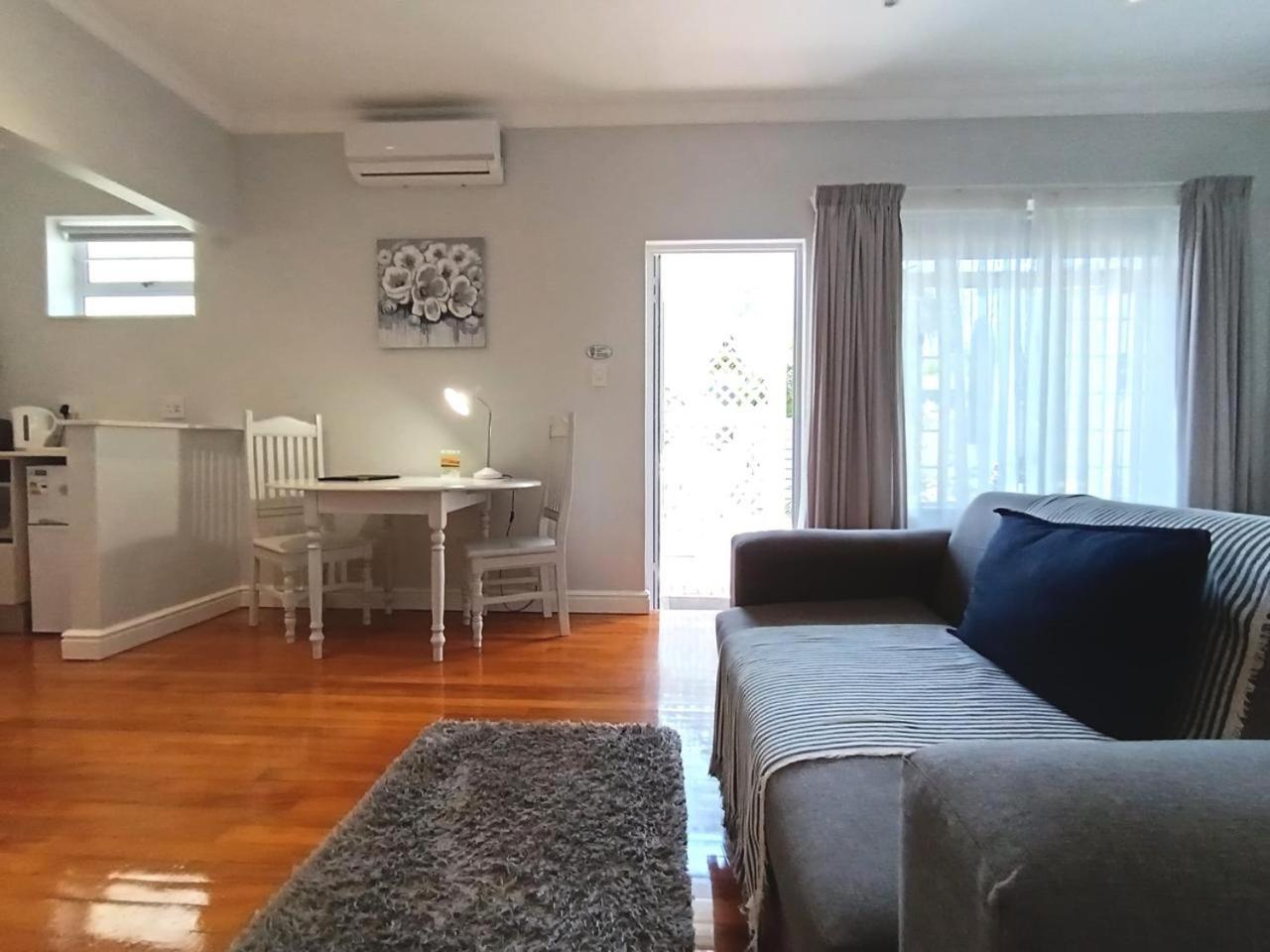On The Bay Bed and Breakfast Port Elizabeth Buitenkant foto