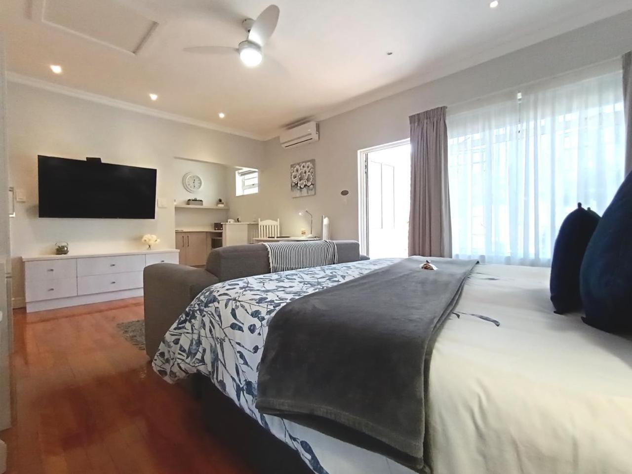 On The Bay Bed and Breakfast Port Elizabeth Buitenkant foto